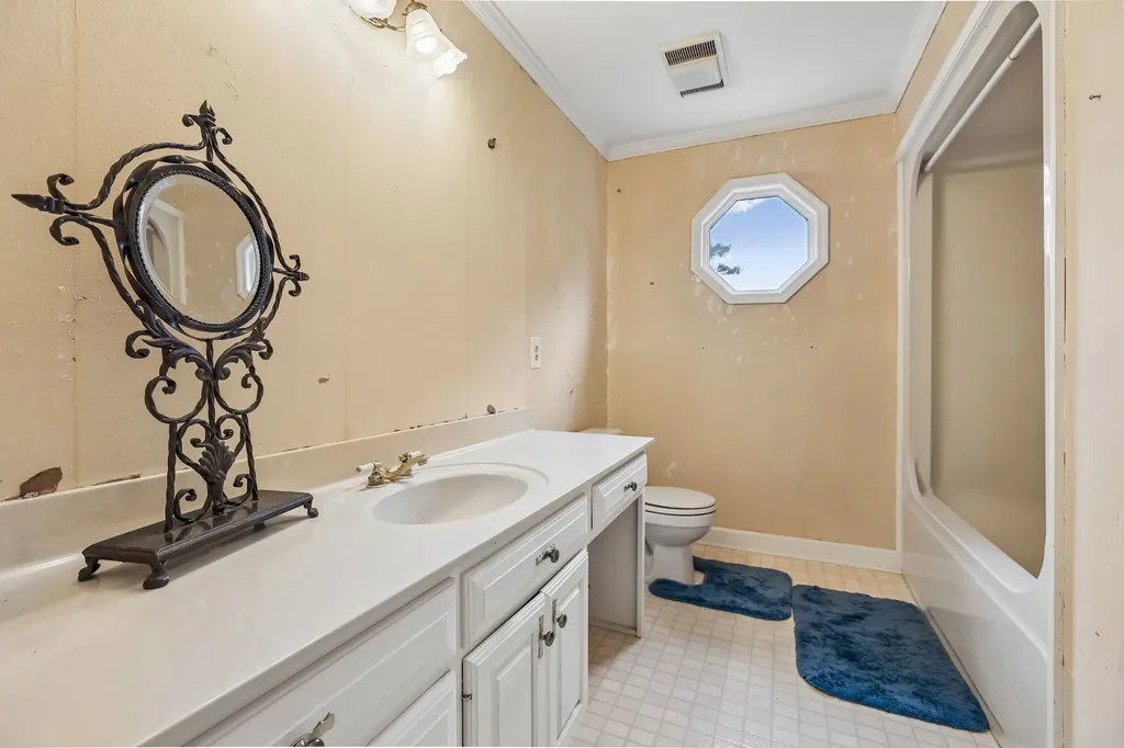 5455 Smithville Highway Mcminnville TN 37110