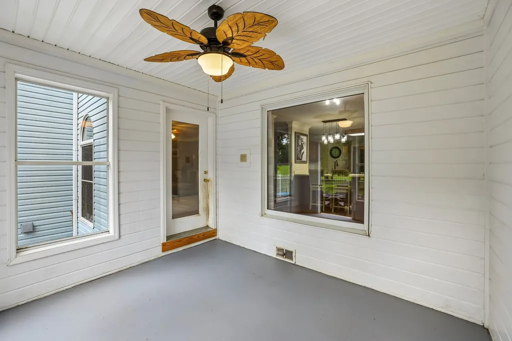 5455 Smithville Highway Mcminnville TN 37110