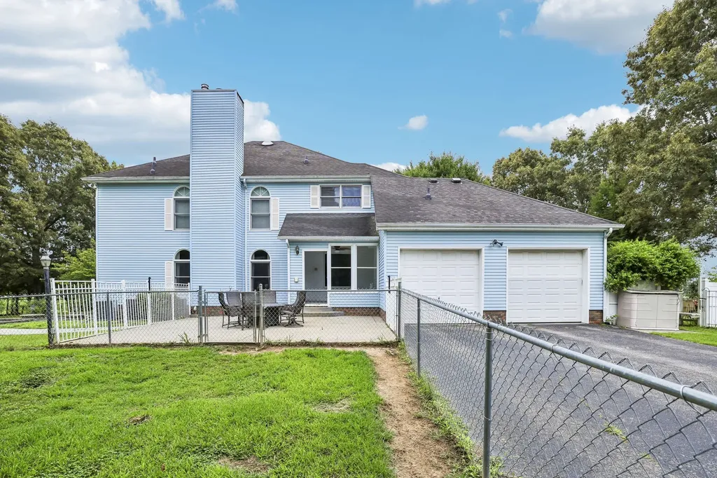 5455 Smithville Highway Mcminnville TN 37110