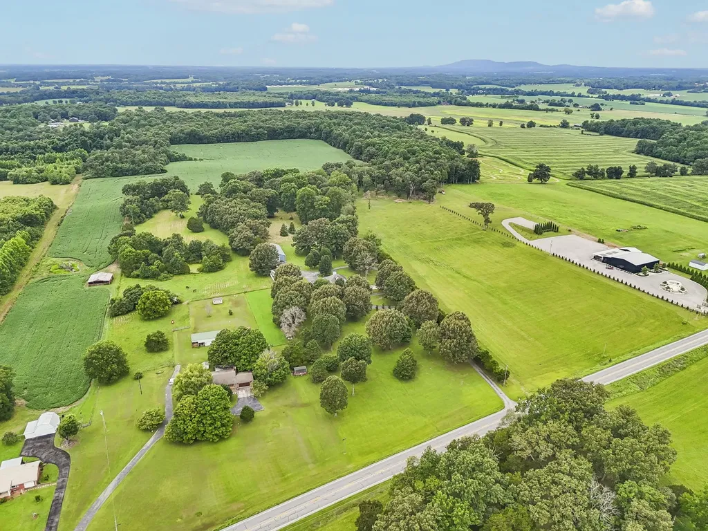 5455 Smithville Highway Mcminnville TN 37110