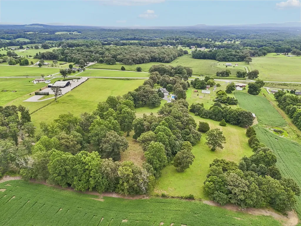 5455 Smithville Highway Mcminnville TN 37110