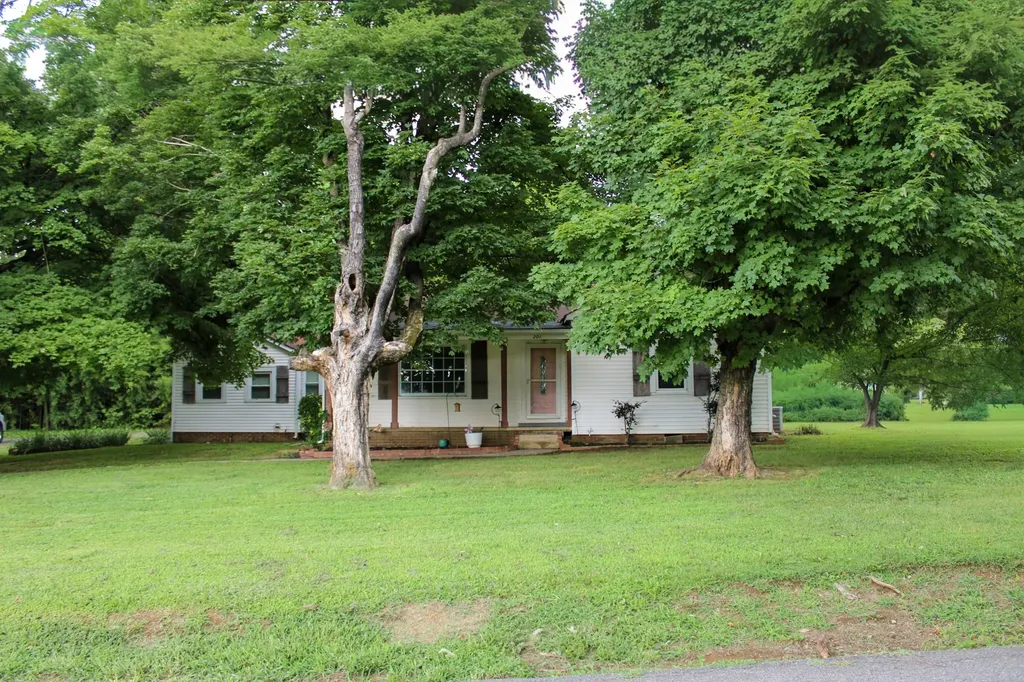 201 Emmett Ave, NW Cleveland TN 37311