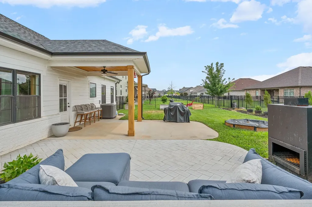 529 Dexter Drive Clarksville TN 37043