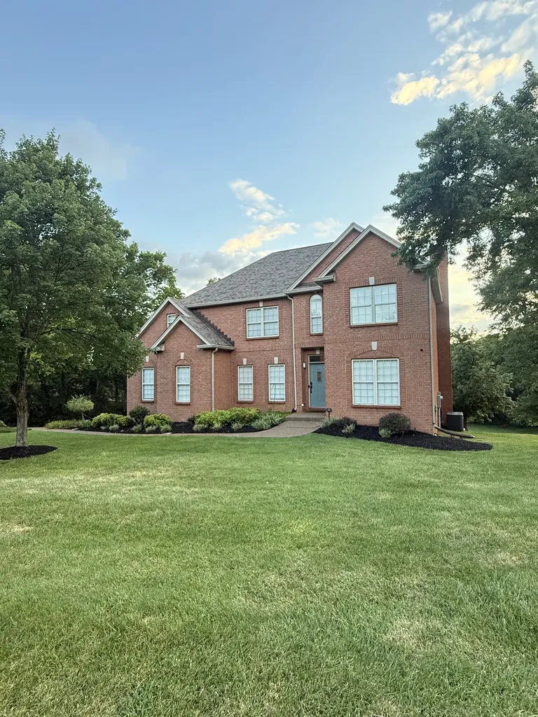 812 Lynn Drive Goodlettsville TN 37072