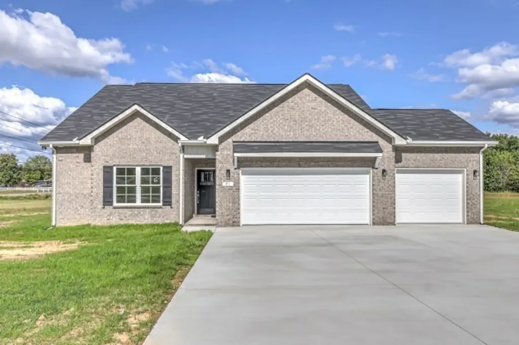 21 Bartow Street Decherd TN 37324