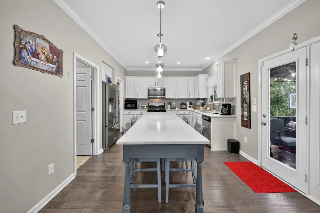 714 Crestmark Drive Mount Juliet TN 37122