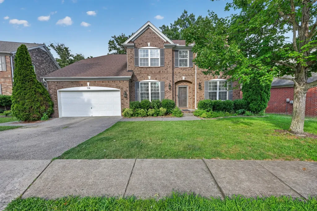714 Crestmark Drive Mount Juliet TN 37122