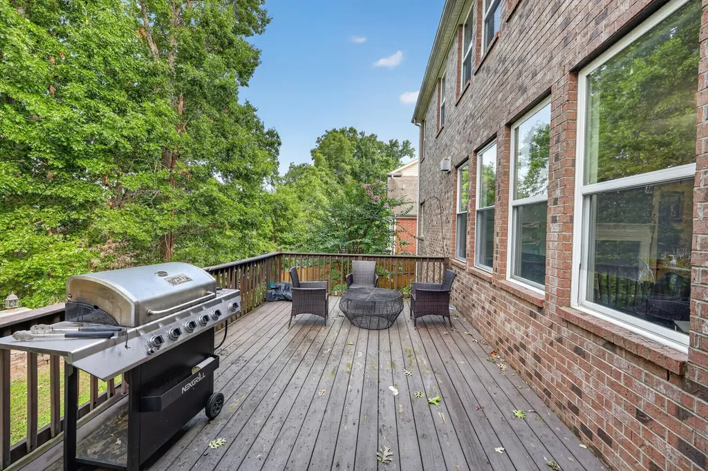 714 Crestmark Drive Mount Juliet TN 37122