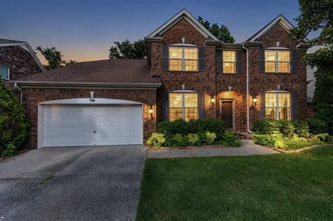 714 Crestmark Drive Mount Juliet TN 37122