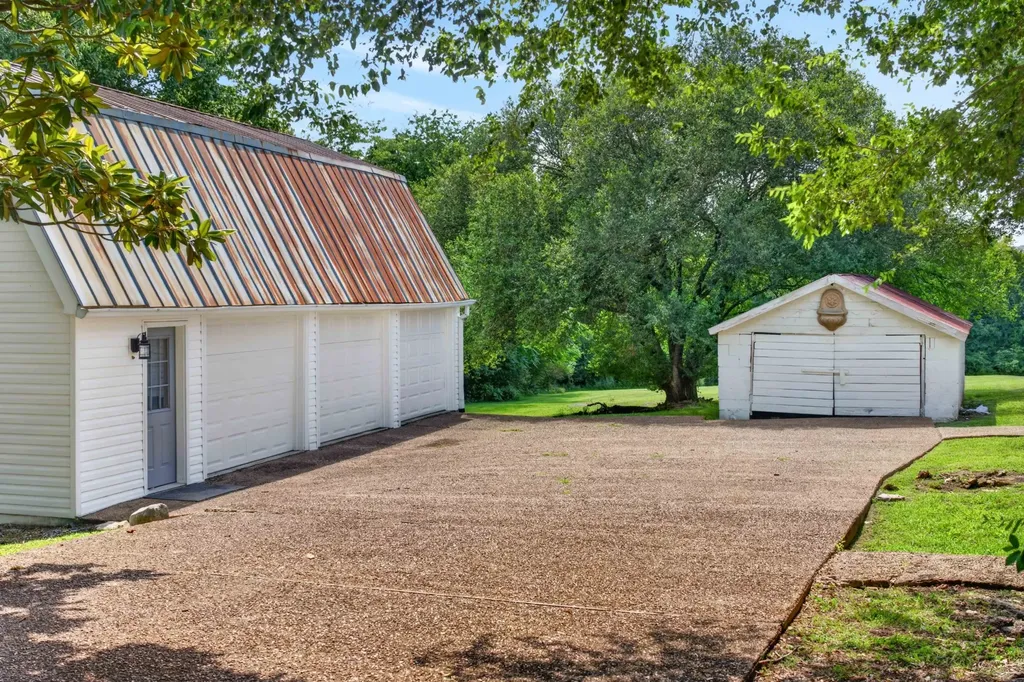 3798 Mccandless Road Columbia TN 38401