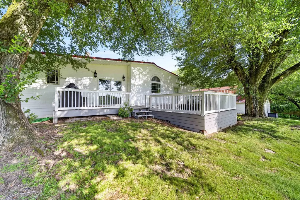 3798 Mccandless Road Columbia TN 38401
