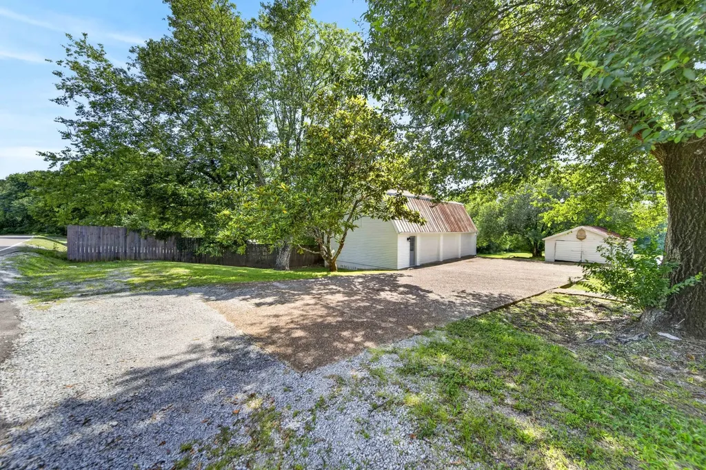 3798 Mccandless Road Columbia TN 38401