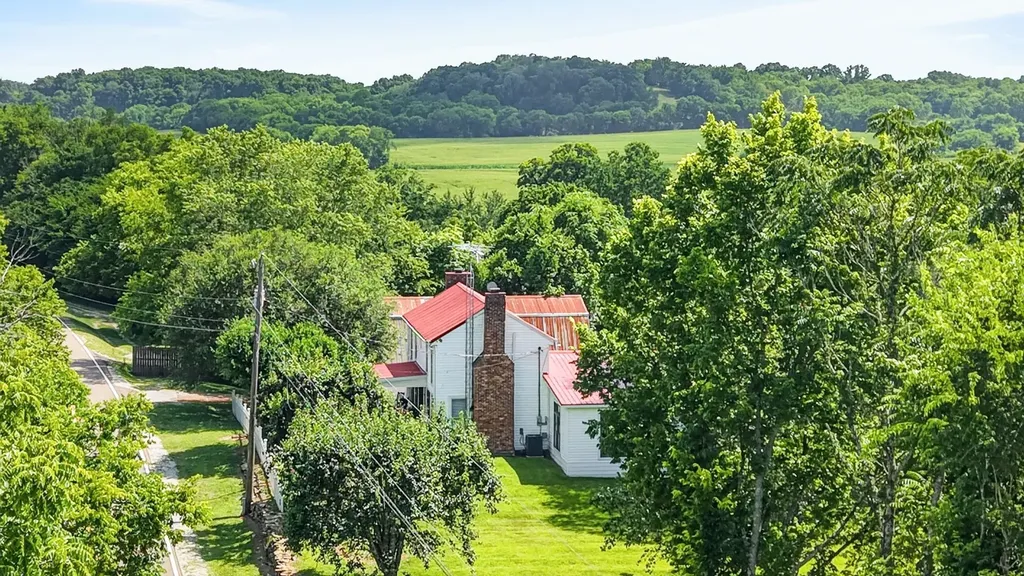 3798 Mccandless Road Columbia TN 38401