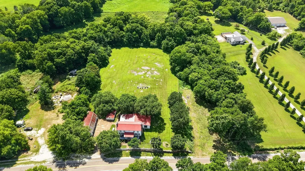 3798 Mccandless Road Columbia TN 38401