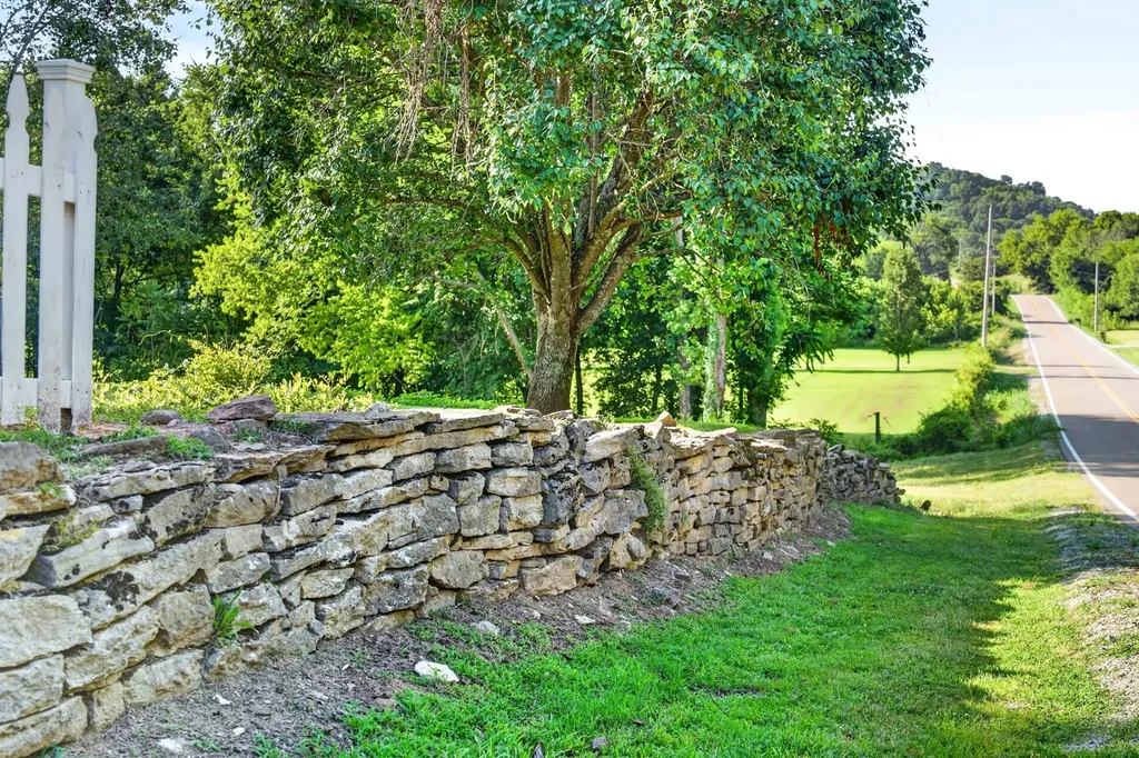 3798 Mccandless Road Columbia TN 38401