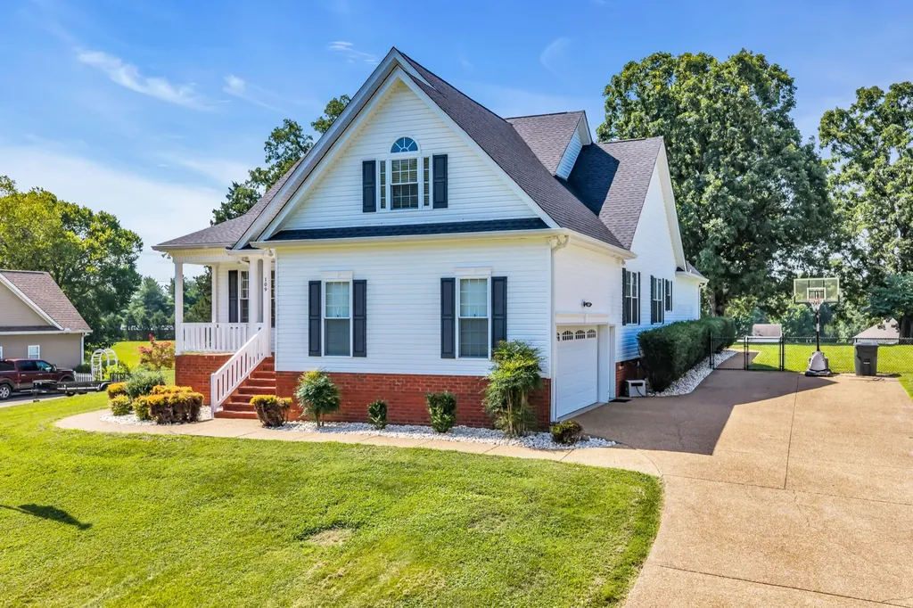 109 Hillside Drive Dickson TN 37055
