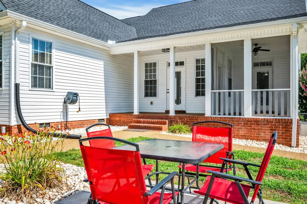 109 Hillside Drive Dickson TN 37055