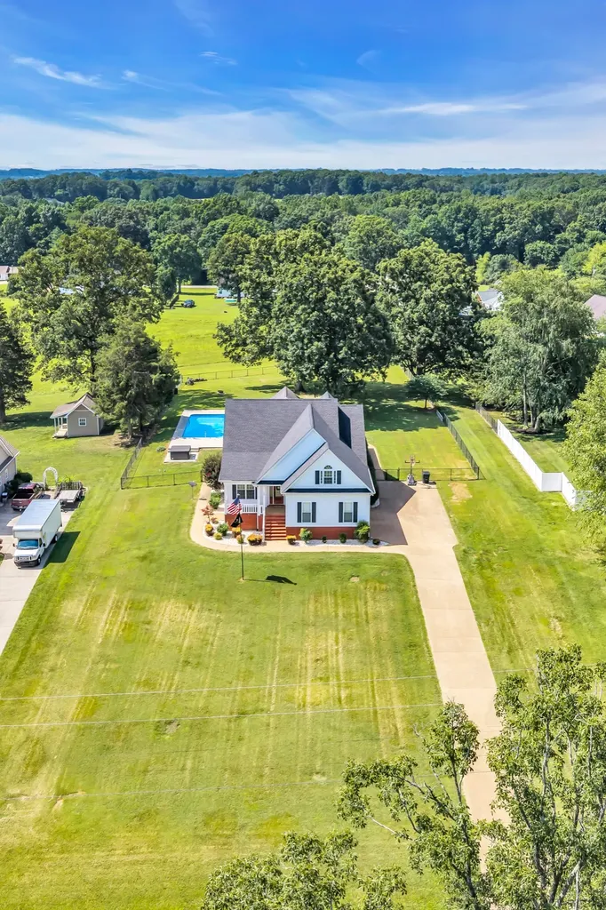 109 Hillside Drive Dickson TN 37055