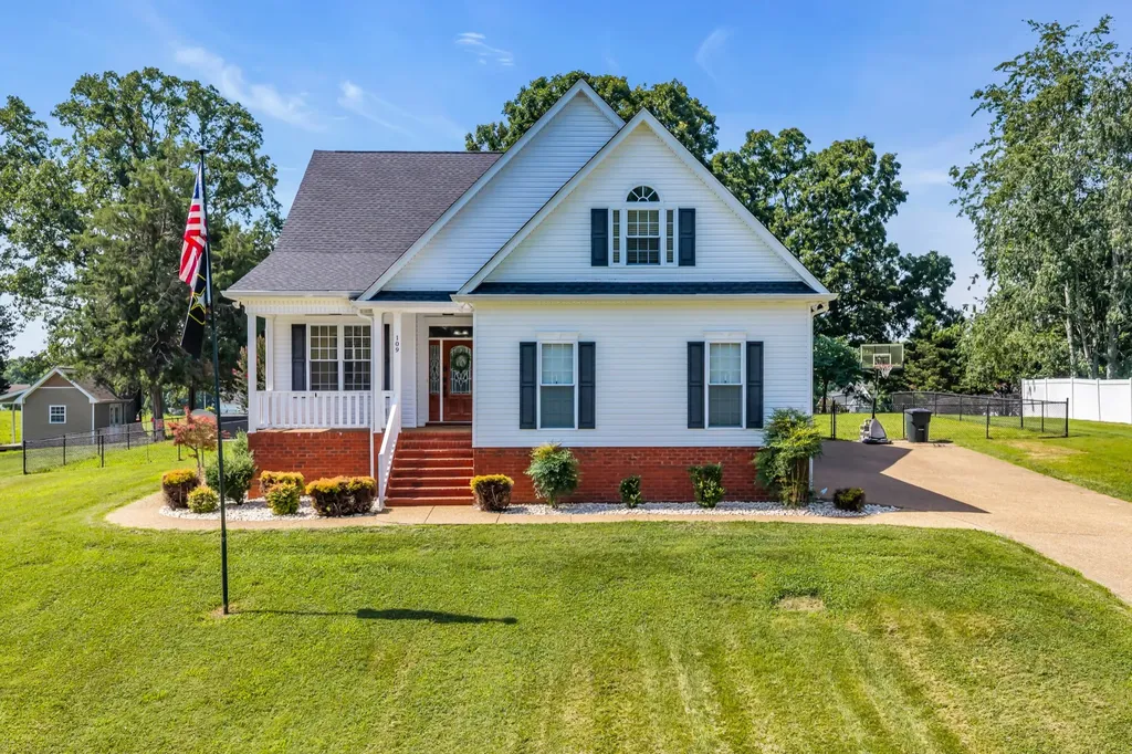 109 Hillside Drive Dickson TN 37055