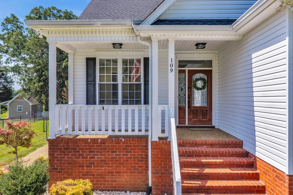 109 Hillside Drive Dickson TN 37055