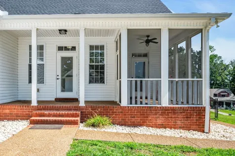 109 Hillside Drive Dickson TN 37055