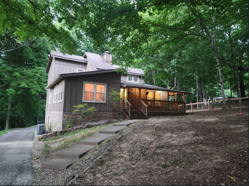 2869 Stacy Lane Clarksville TN 37043