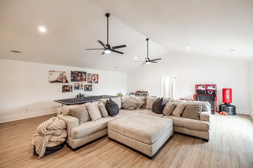 1243 Madison Creek Road Goodlettsville TN 37072