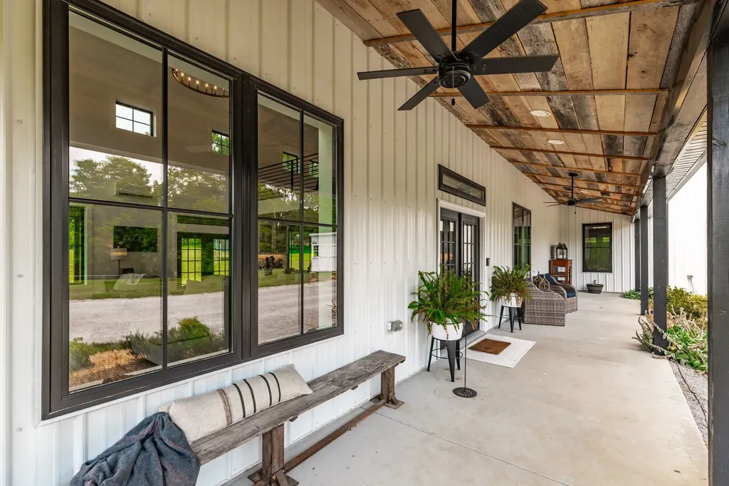 1243 Madison Creek Road Goodlettsville TN 37072