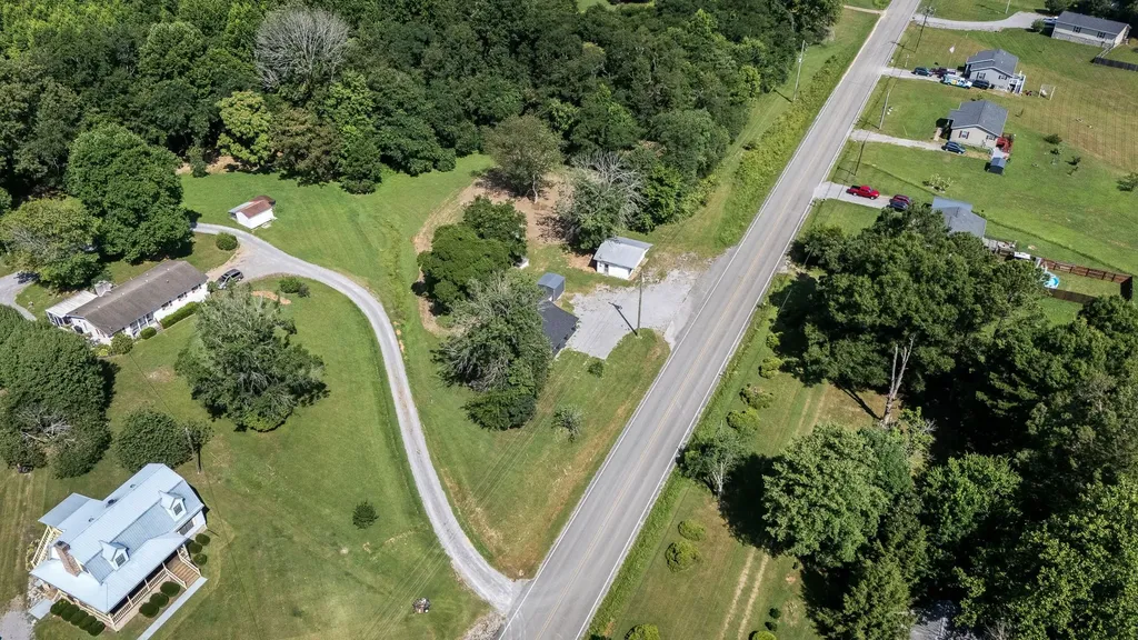738 Old Mcminnville Highway Woodbury TN 37190