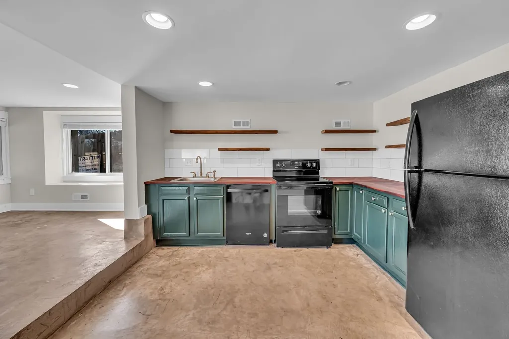 1202 Kirkland Avenue Nashville TN 37216