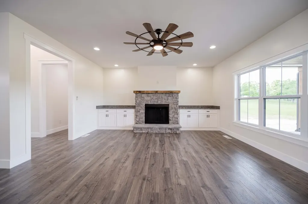 2672 Coleytown Road Lafayette TN 37083