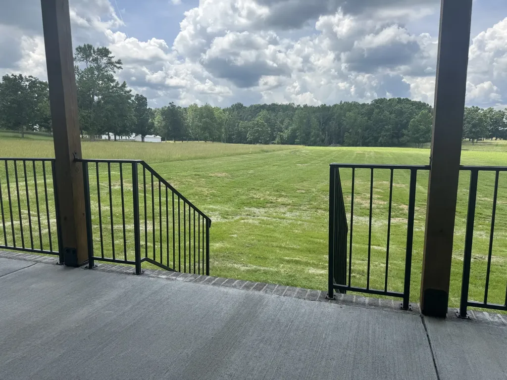 2672 Coleytown Road Lafayette TN 37083