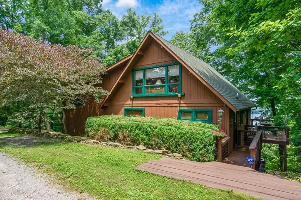 484 Bridgeview Place Smithville TN 37166