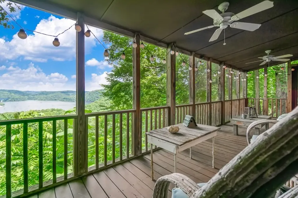 484 Bridgeview Place Smithville TN 37166