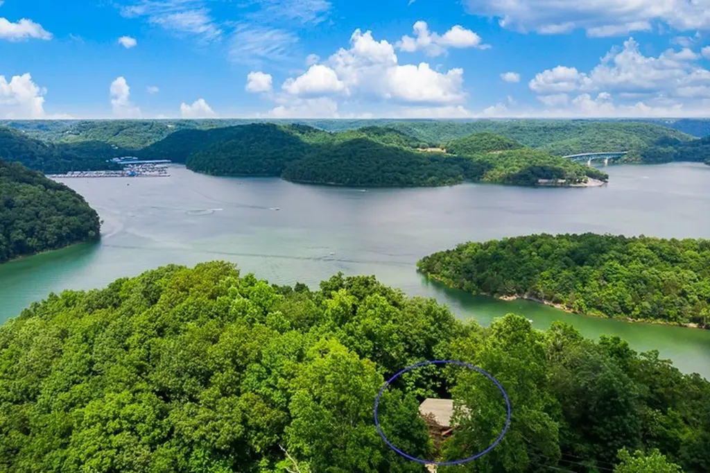 484 Bridgeview Place Smithville TN 37166