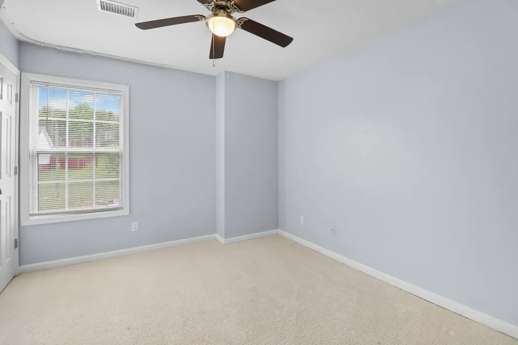 934 Hedge Apple Drive Clarksville TN 37040