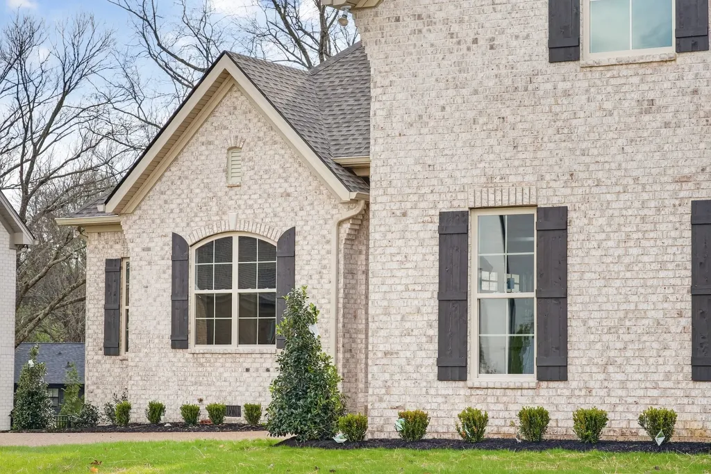 124 Scarsdale Dr, S Hendersonville TN 37075