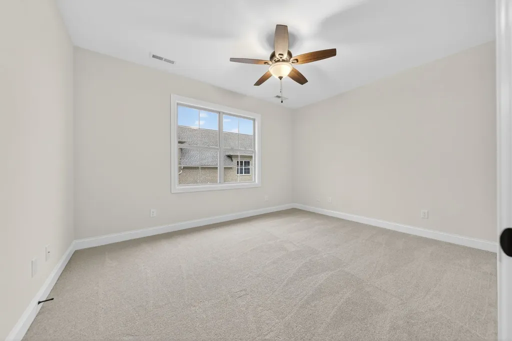 124 Scarsdale Dr, S Hendersonville TN 37075