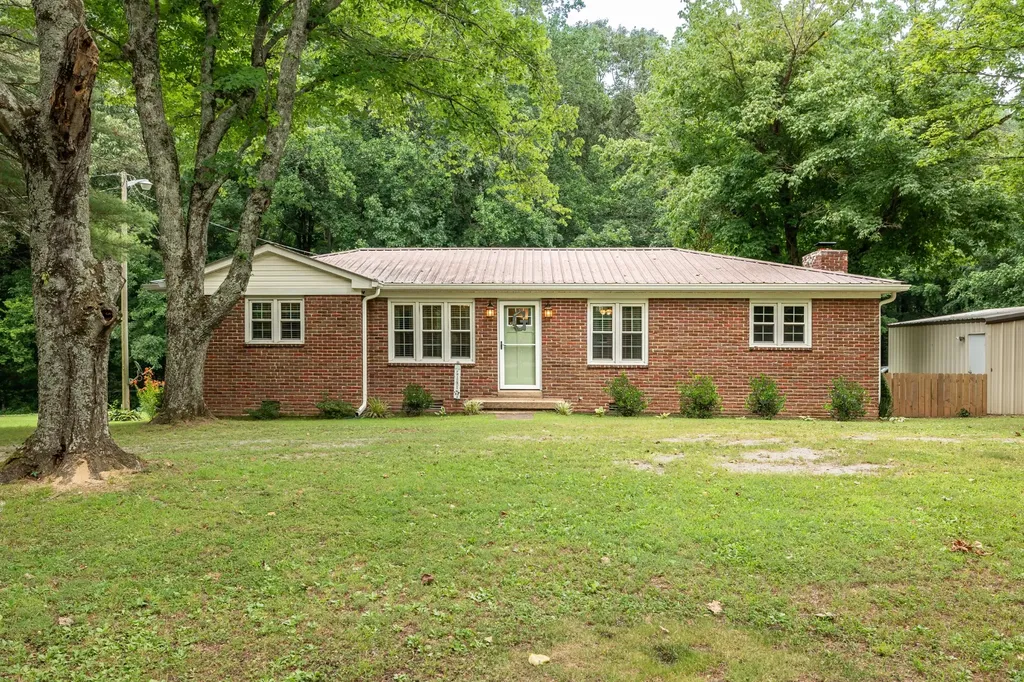 269 Pleasant Ridge Road Goodspring TN 38460