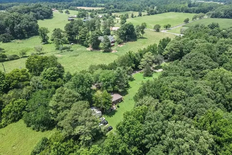 269 Pleasant Ridge Road Goodspring TN 38460