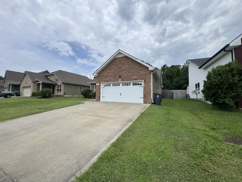 1011 Orchard Hills Drive Clarksville TN 37040