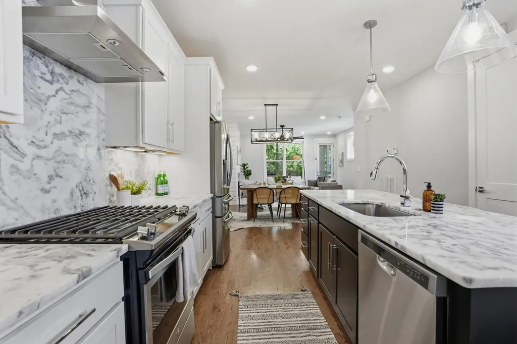 1911B 15th Ave, N Nashville TN 37208