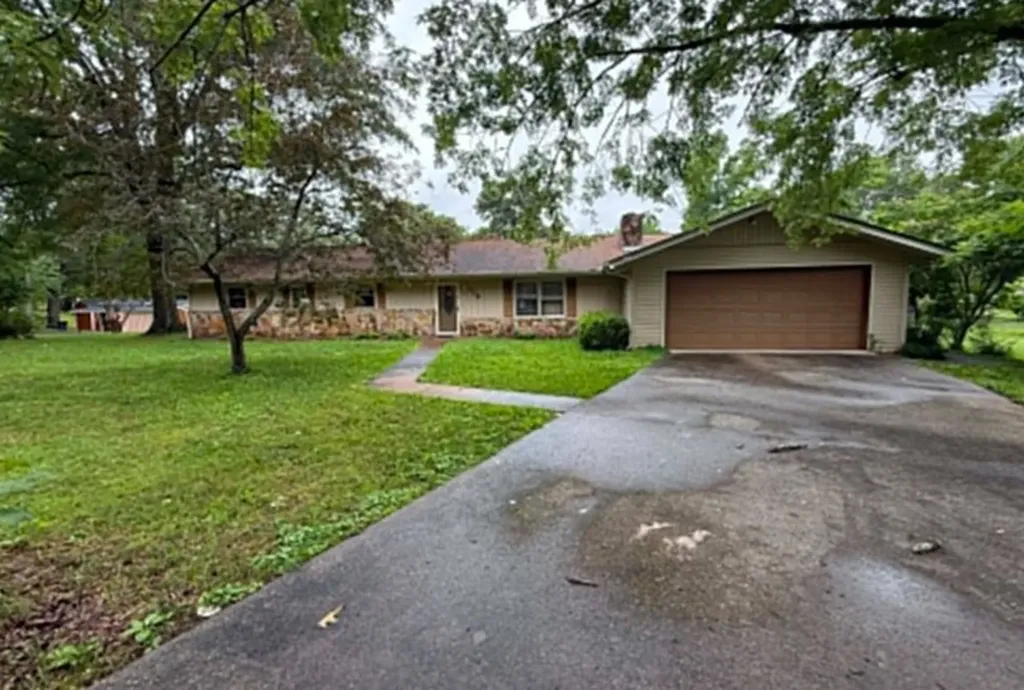 108 Fleming Street Tullahoma TN 37388