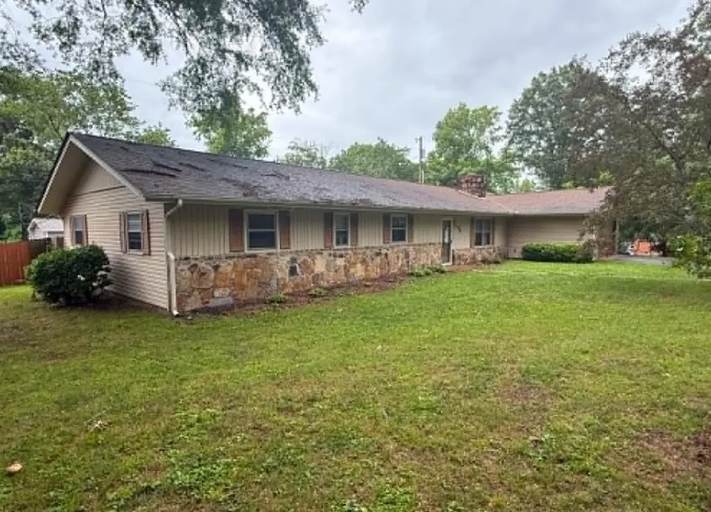108 Fleming Street Tullahoma TN 37388