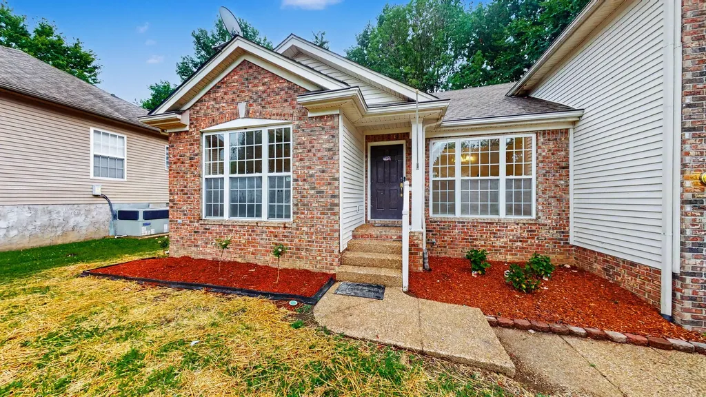 609 Casey Place Hermitage TN 37076