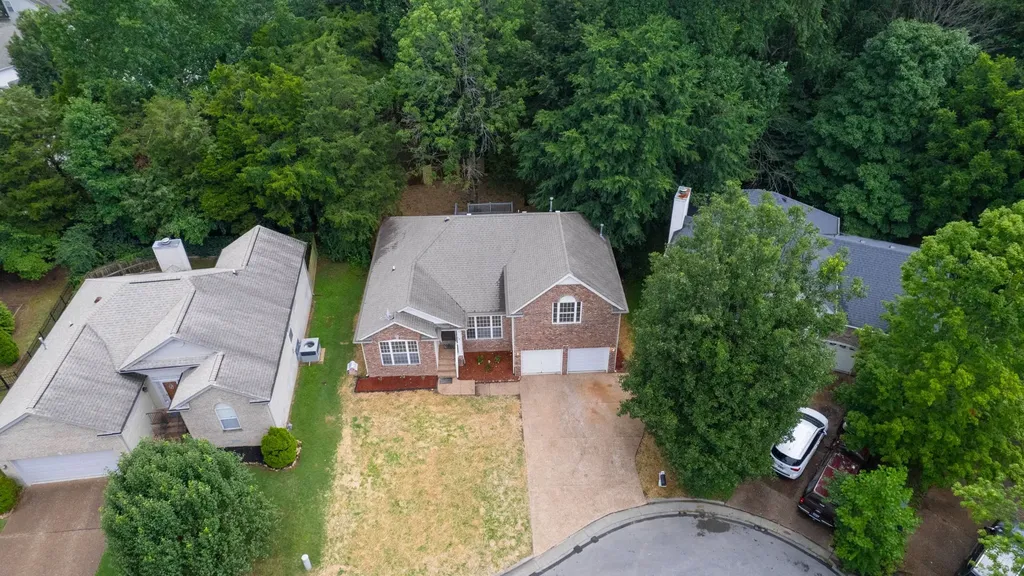 609 Casey Place Hermitage TN 37076