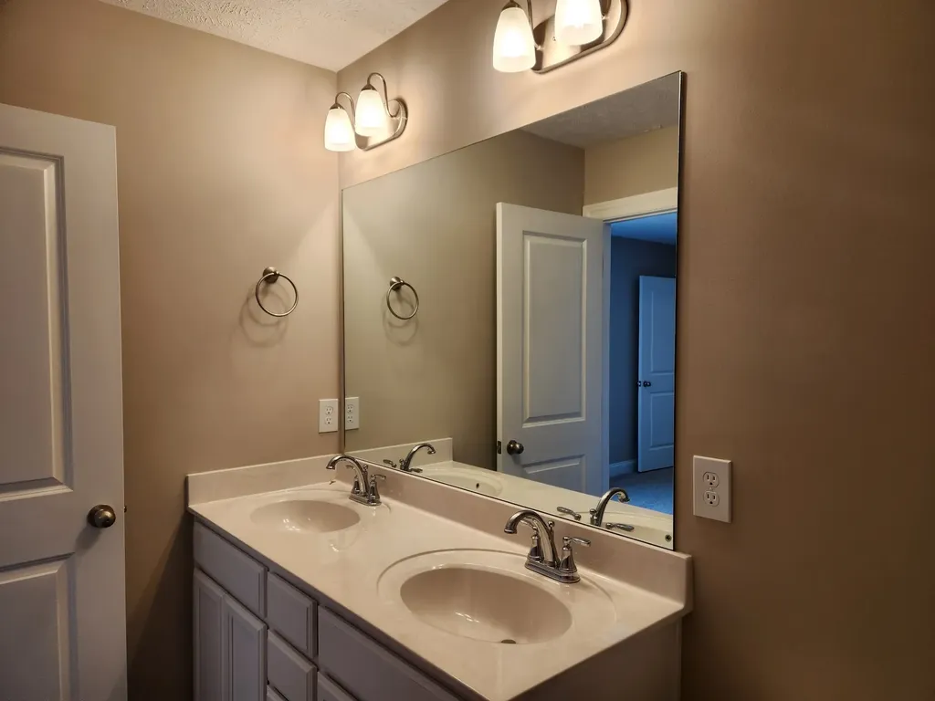 2853 Valley Farms Drive Christiana TN 37037