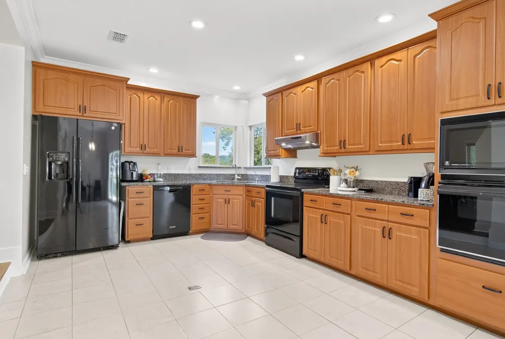 1245 Latimer Lane Hendersonville TN 37075