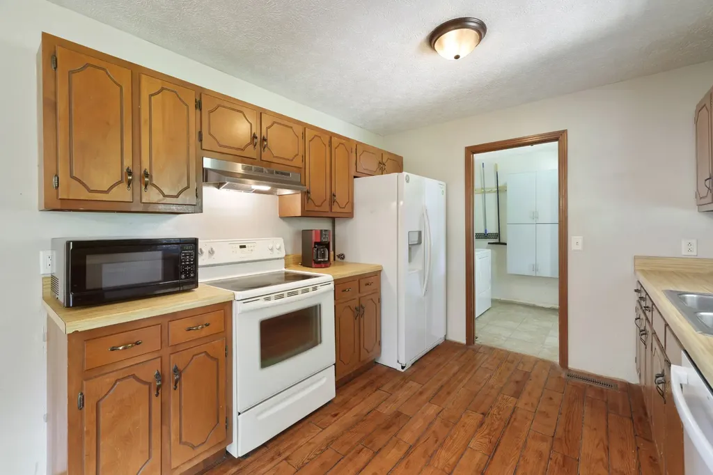 2736 Gideon Road Greenbrier TN 37073