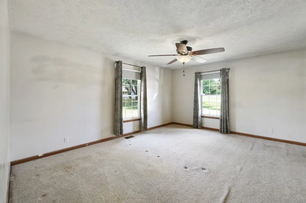 2736 Gideon Road Greenbrier TN 37073
